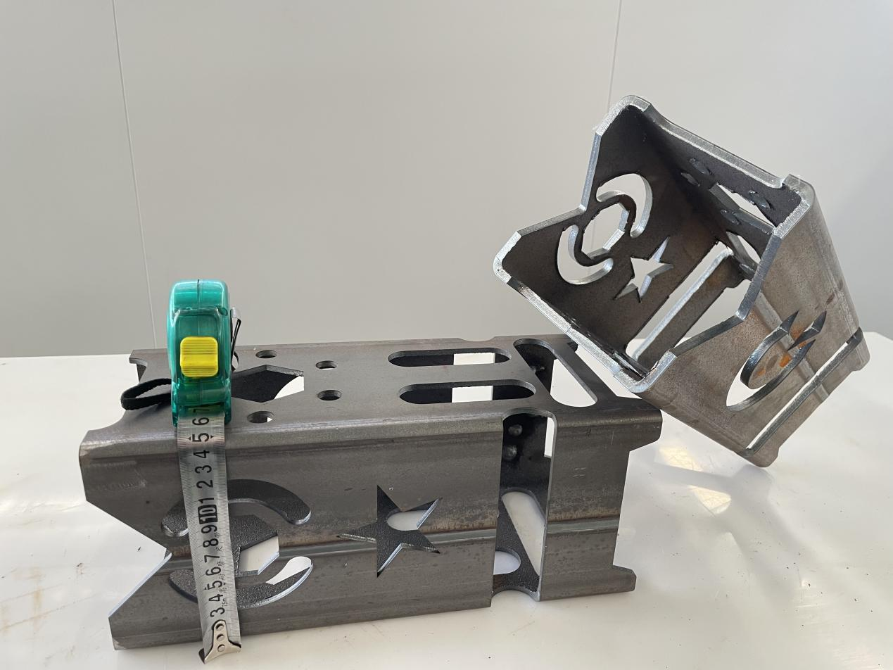 不銹鋼激光切割，做到這一點(diǎn)，徹底解決“毛刺”問題？